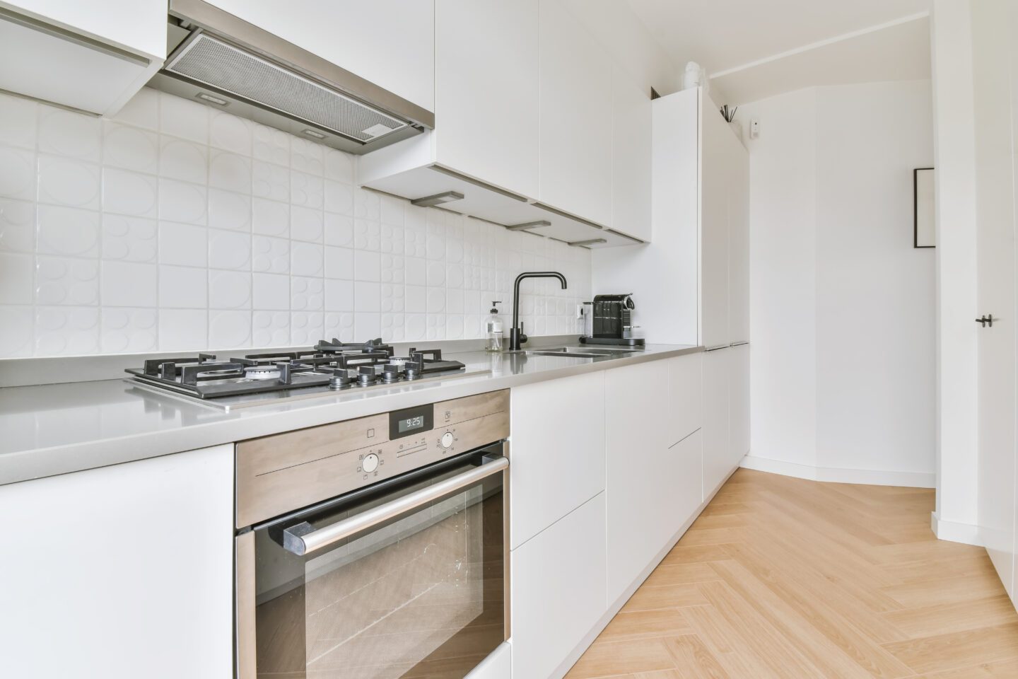 Compact Kitchen Optimization for California Homes